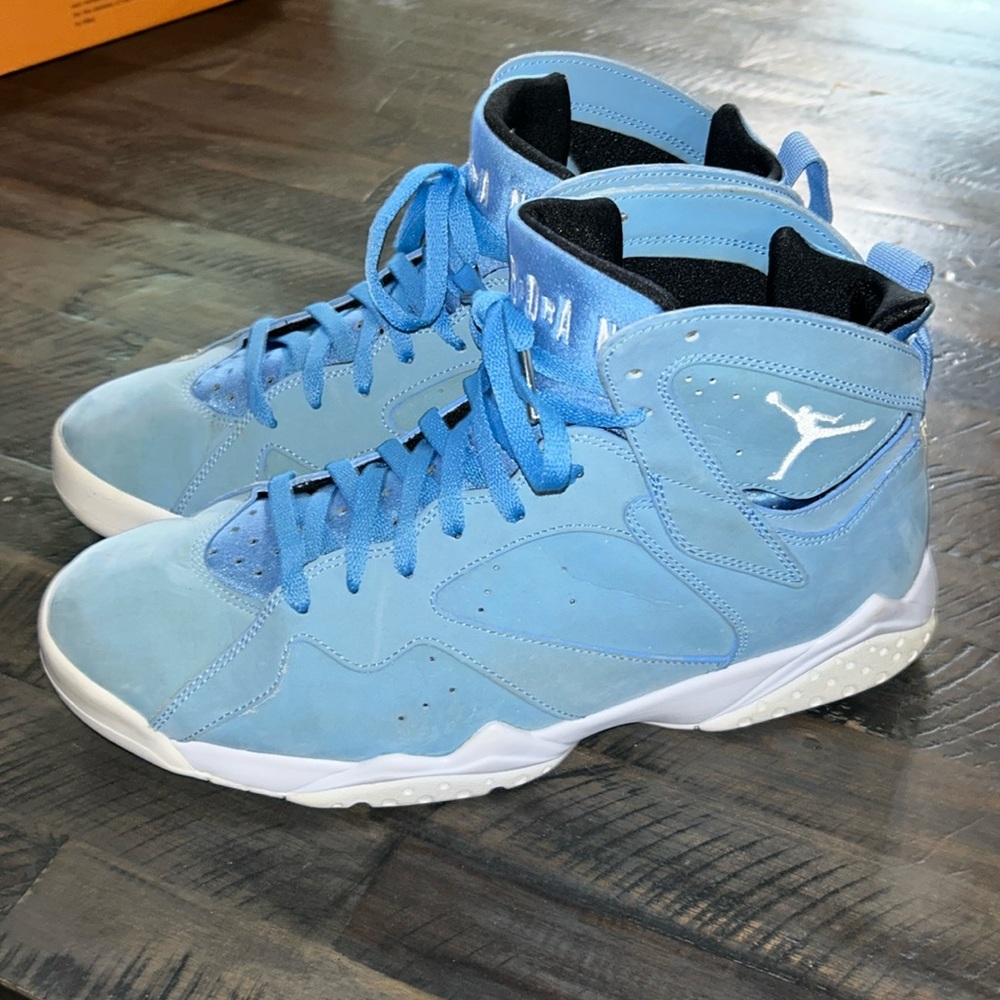Nike Jordan 7 Retro Pantone size 13